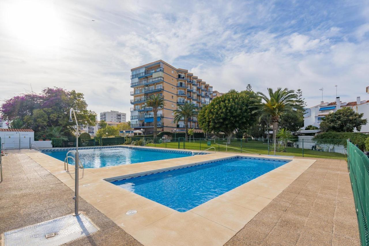 Holiday Rentals Piscina, Playa Parking A 5 Min Caminando Del Puerto De Benalmádena Exterior foto